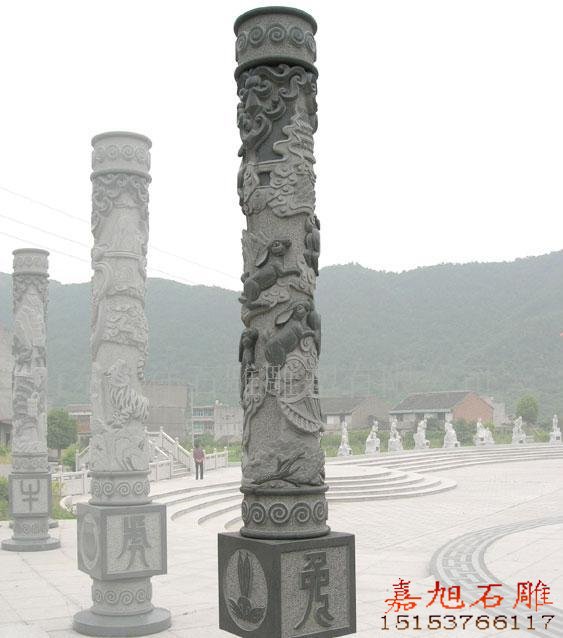 石龍柱